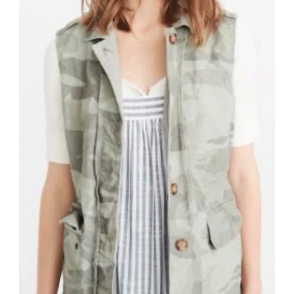 𝅺ambercrombie & FITCH CAMO PRINT JACKET VEST - Picture 1 of 13
